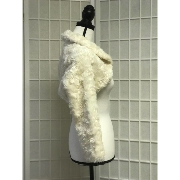 American Girl Faux Fur Bolero Jacket - Picture 2 of 4